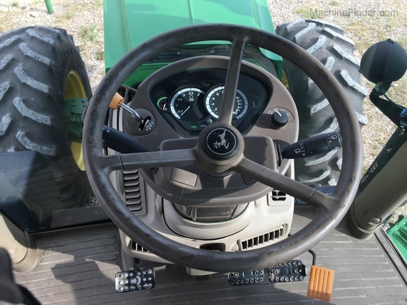 2013 John Deere 6150R Image 10