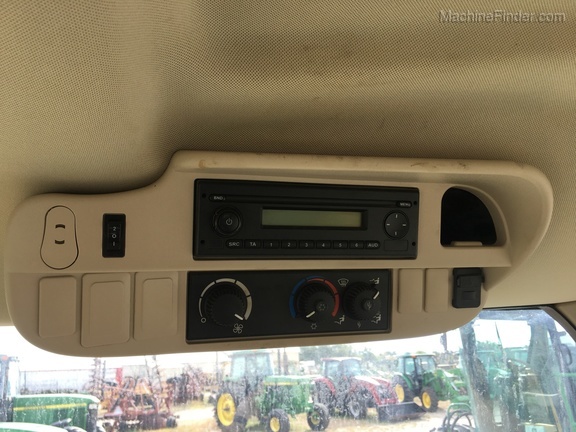 2013 John Deere 6150R Image 9