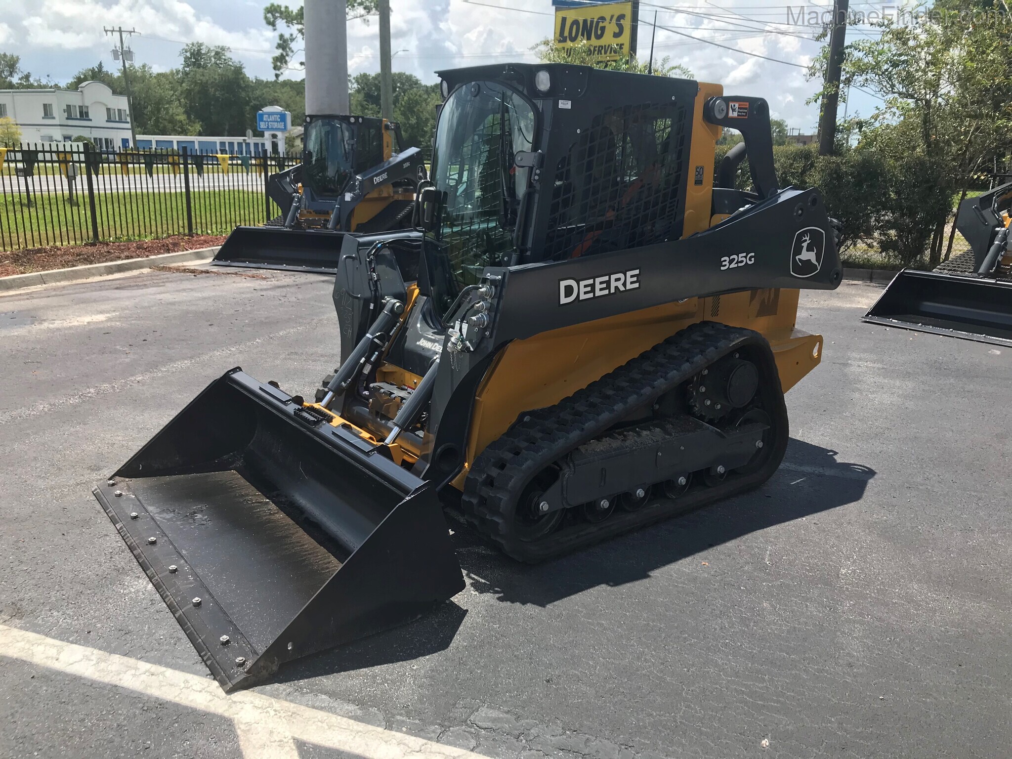 2020 John Deere 325G Image 3