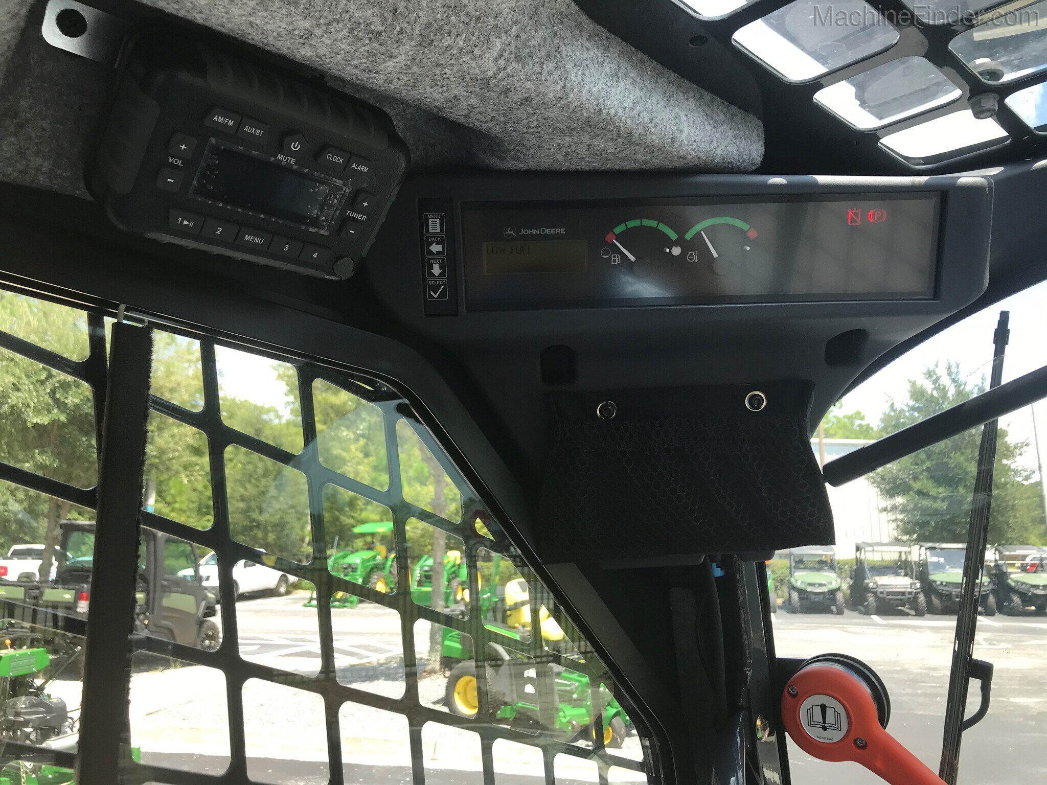 2020 John Deere 325G Image 7