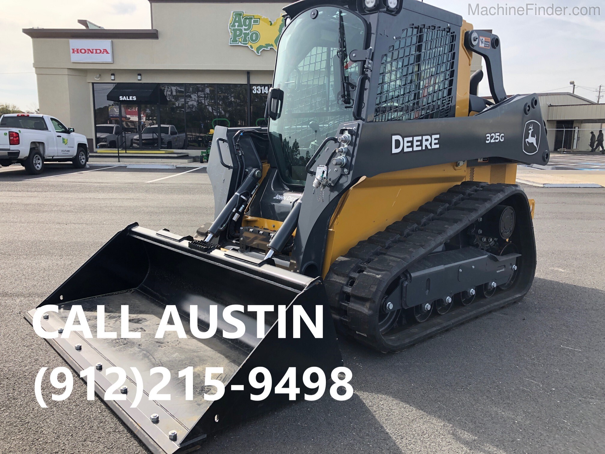 2020 John Deere 325G Image 1