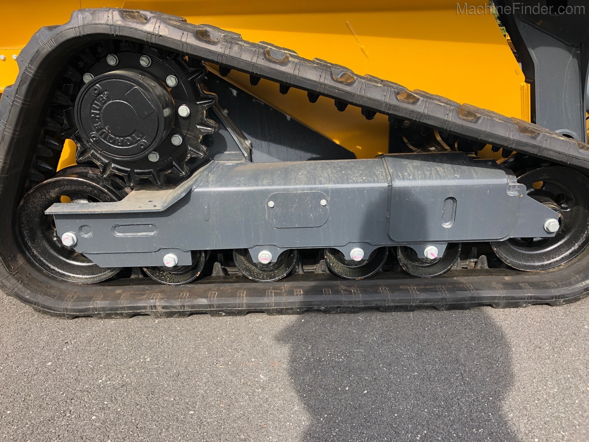 2020 John Deere 325G Image 5