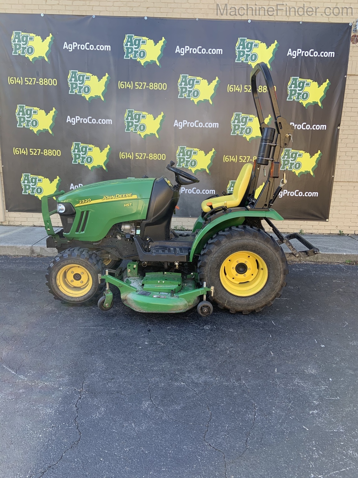 2009 John Deere 2320 Image 1