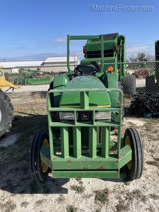 1997 John Deere 870 Image 2