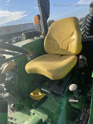 2014 John Deere 5065E Image 5