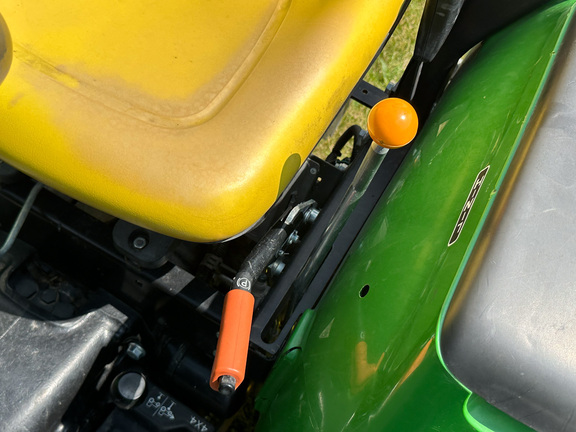 2017 John-Deere 3032E