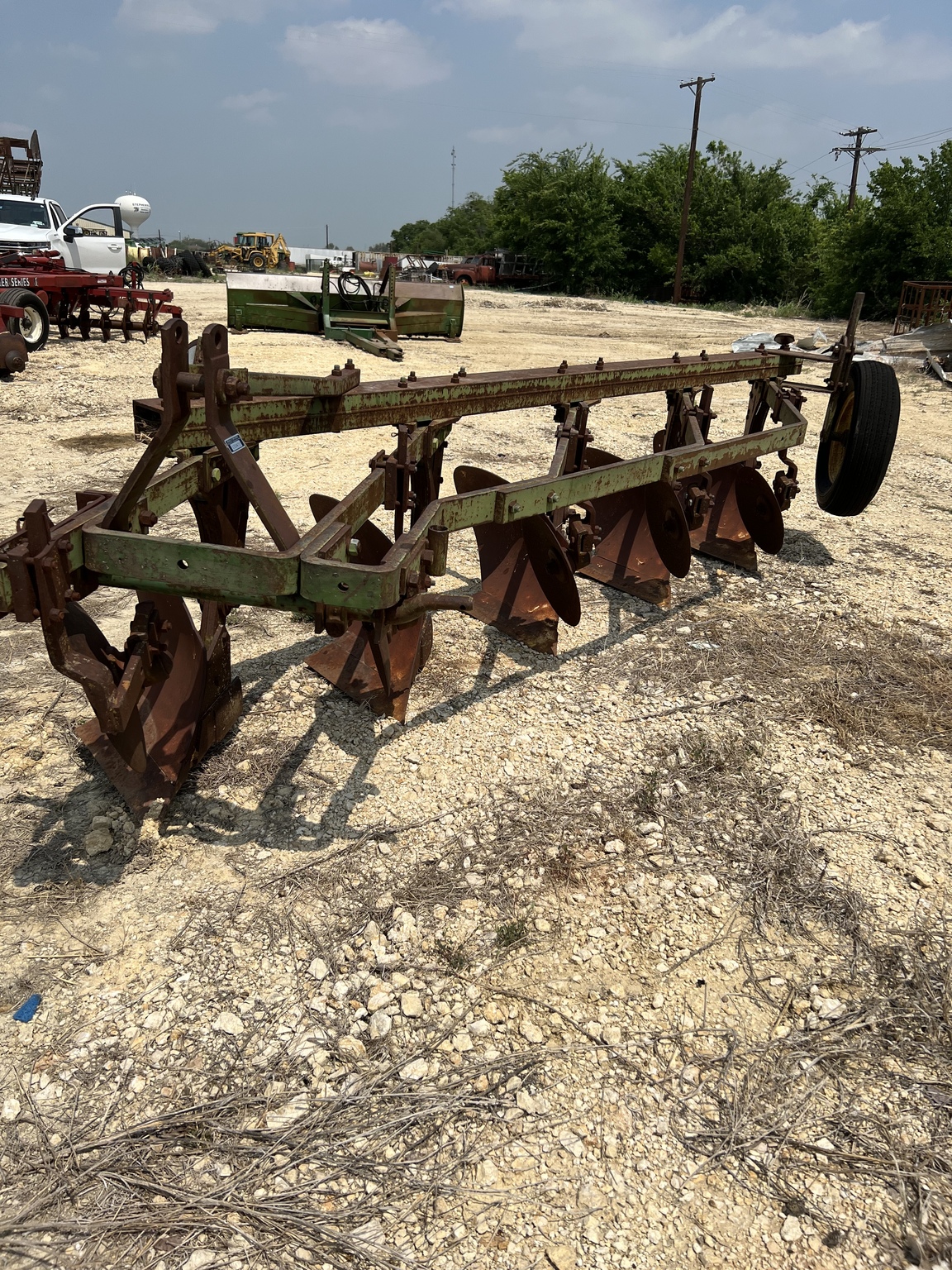 John Deere 5 BTM-16 Image 1