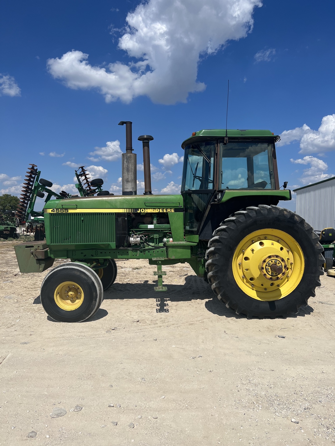 1990 John Deere 4555 Image 1