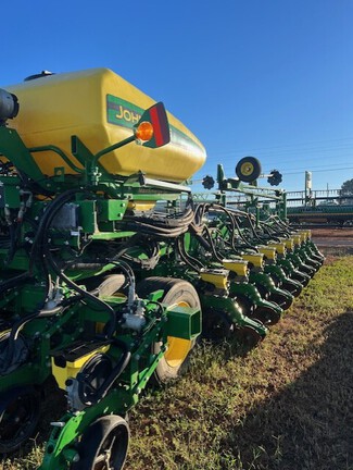 2019 John Deere DB60