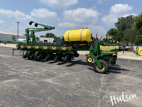 Photo of 2004 John Deere 1770NT