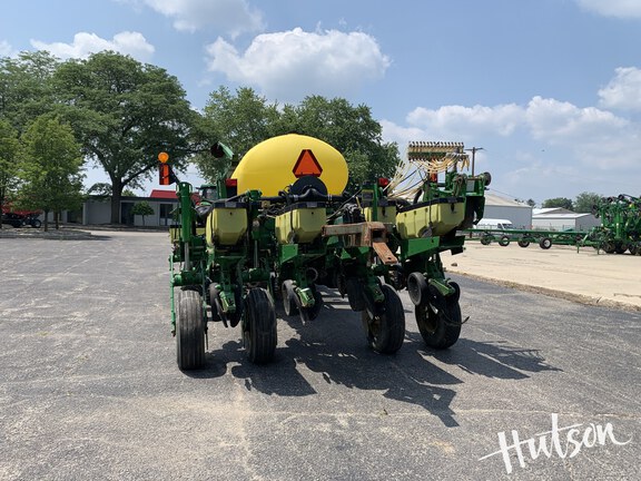 Photo of 2004 John Deere 1770NT