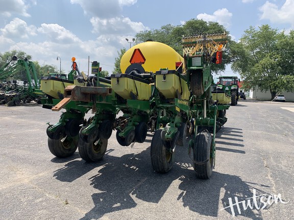 Photo of 2004 John Deere 1770NT