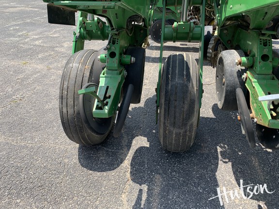 Photo of 2004 John Deere 1770NT