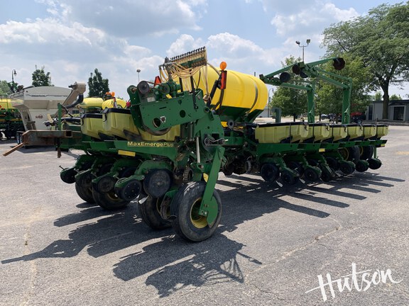 Photo of 2004 John Deere 1770NT