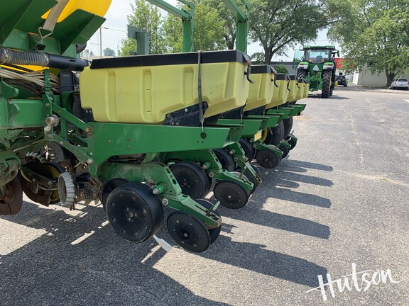 Photo of 2004 John Deere 1770NT
