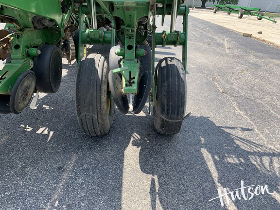 Photo of 2004 John Deere 1770NT