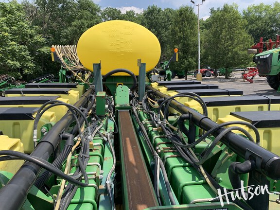 Photo of 2004 John Deere 1770NT