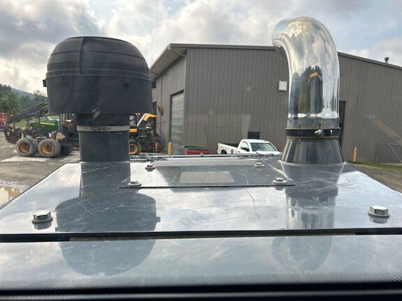 2019 John Deere 1050K