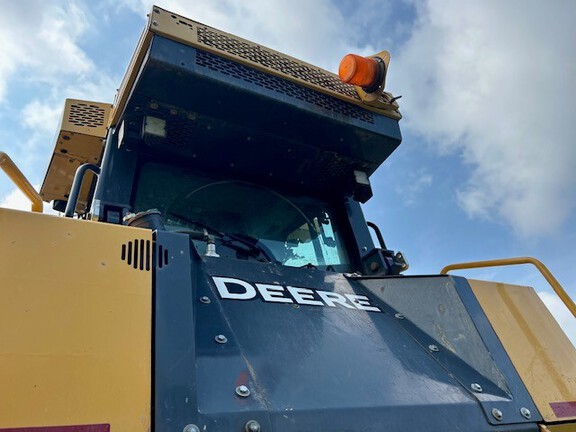 2019 John Deere 1050K