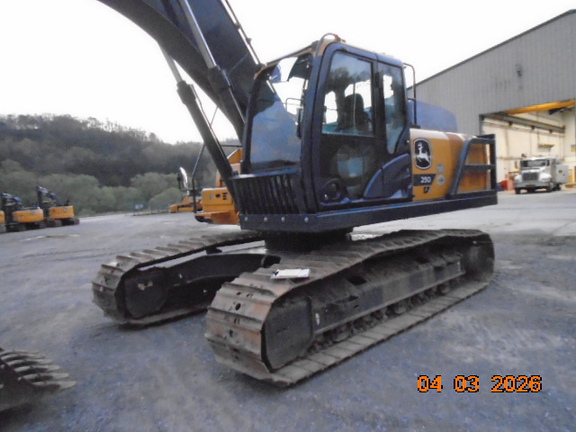 2024 John Deere 250 P-Tier