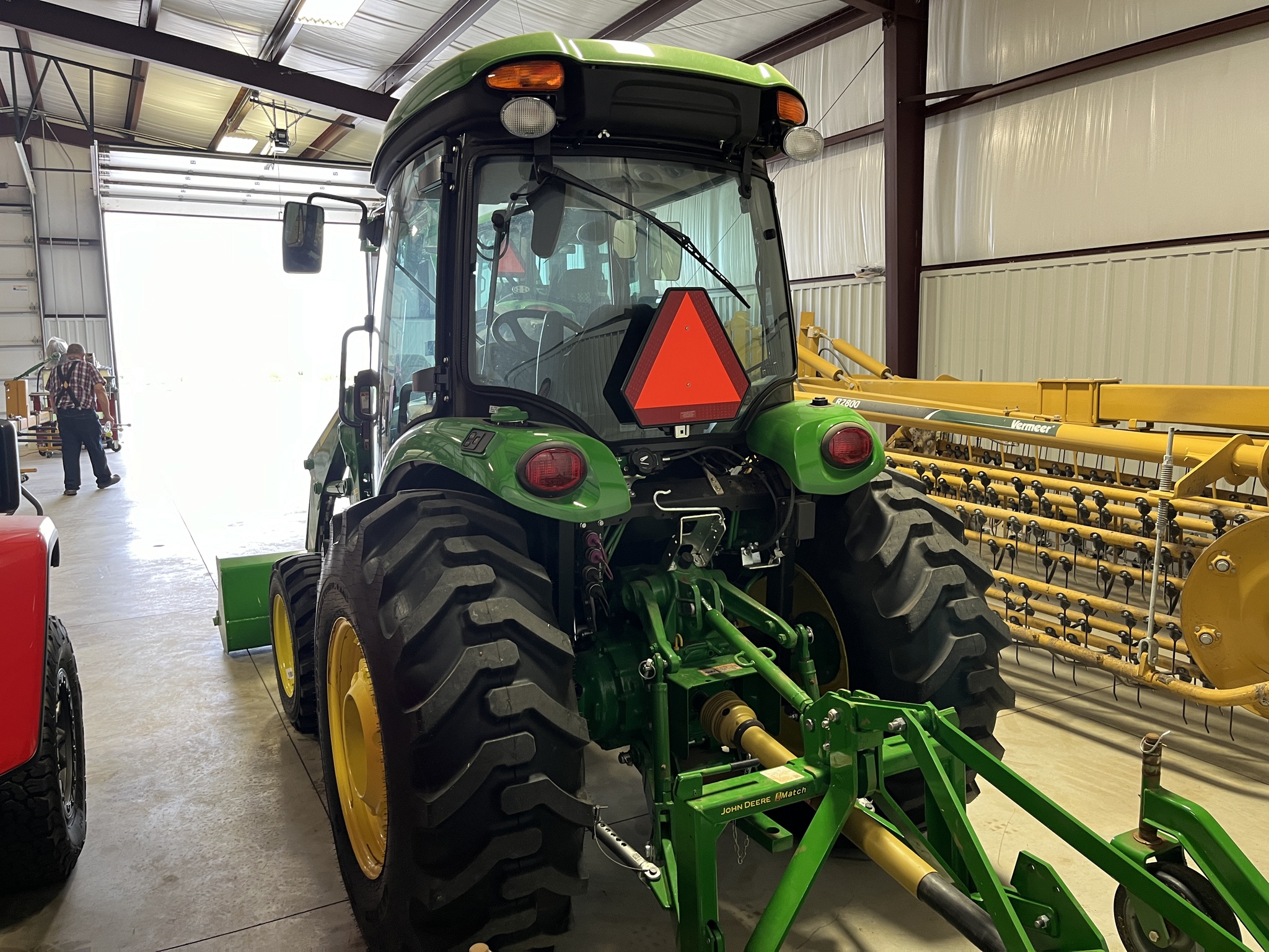 2023 John Deere 4066R Image 28