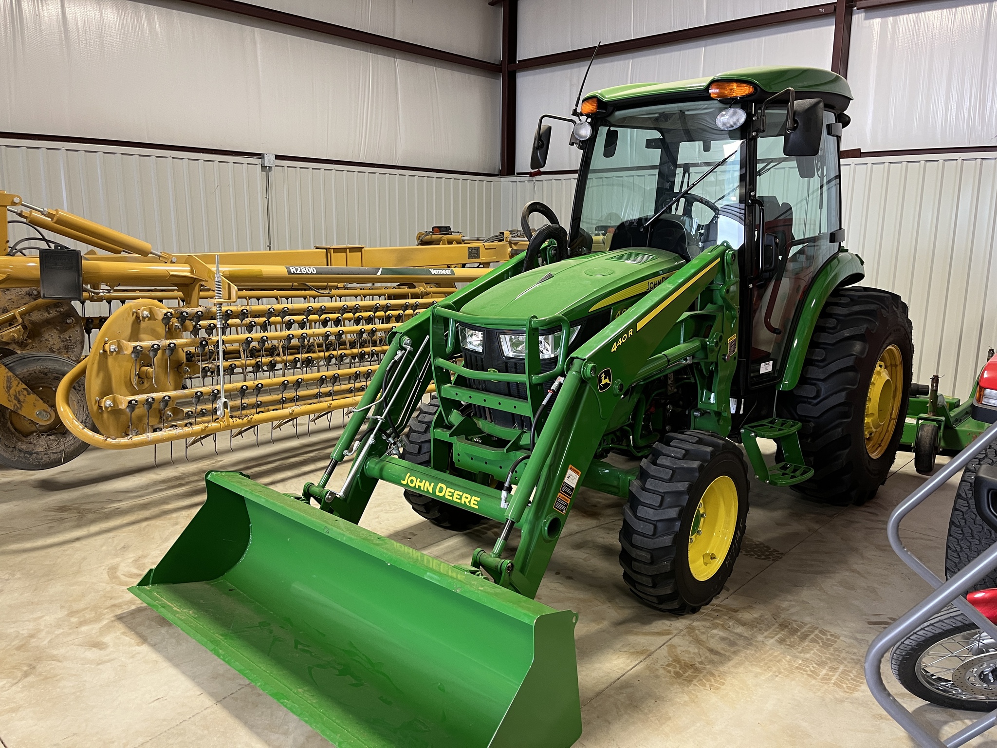 2023 John Deere 4066R Image 24