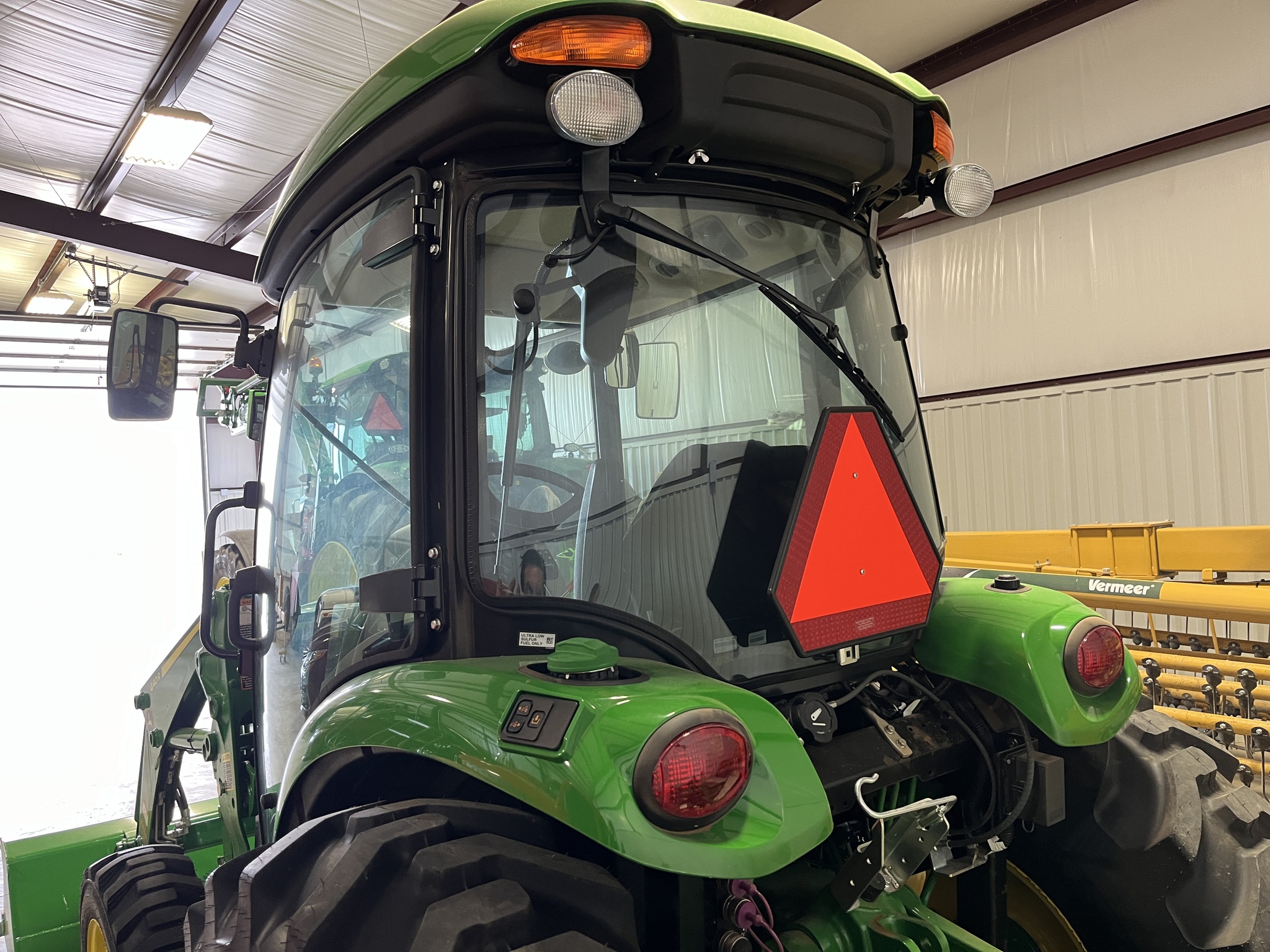 2023 John Deere 4066R Image 25