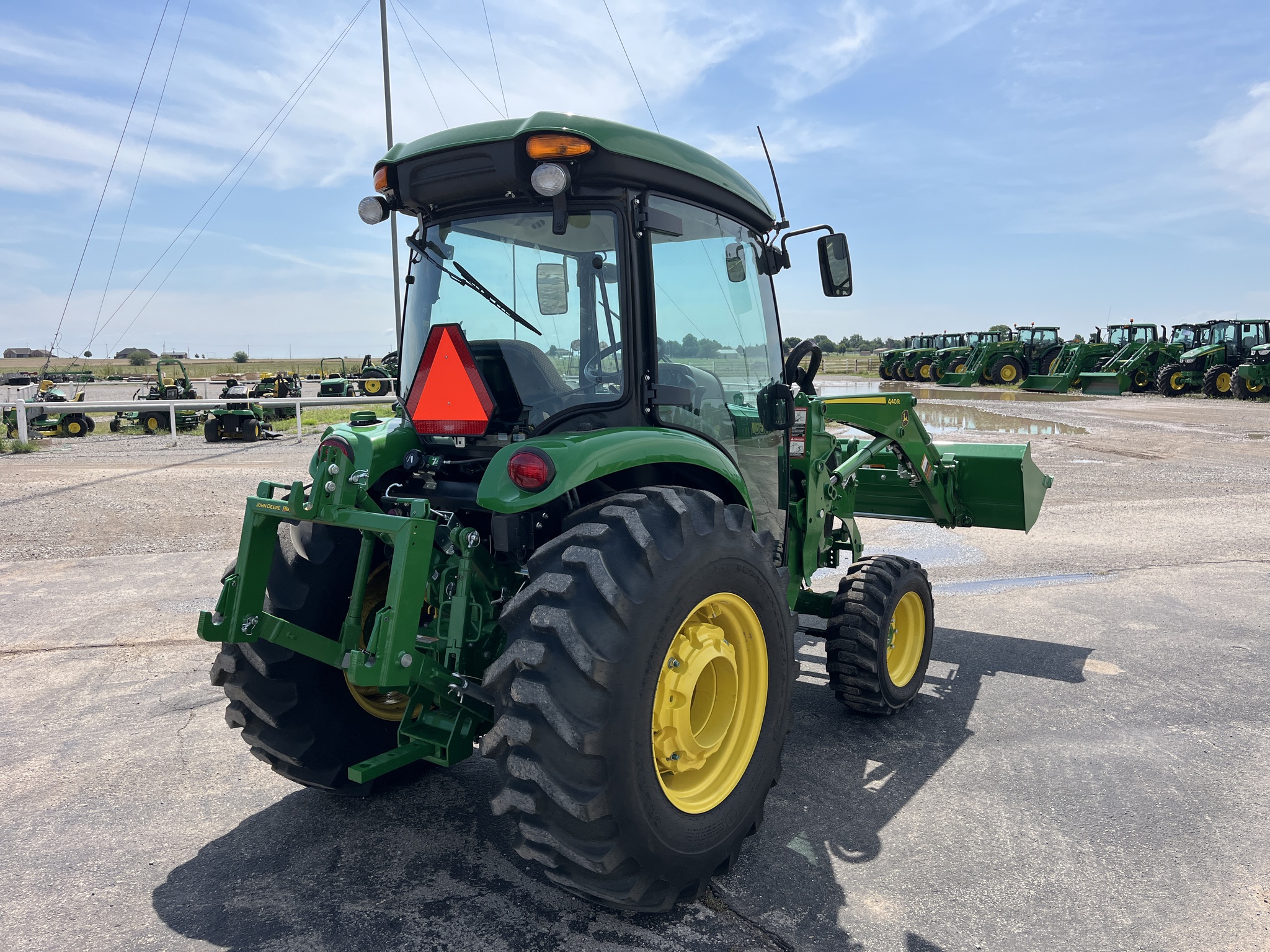 2023 John Deere 4066R Image 5