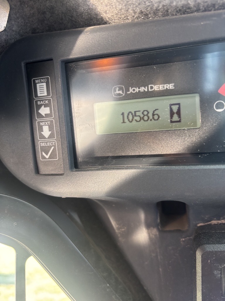 2021 John Deere 324G Image 23