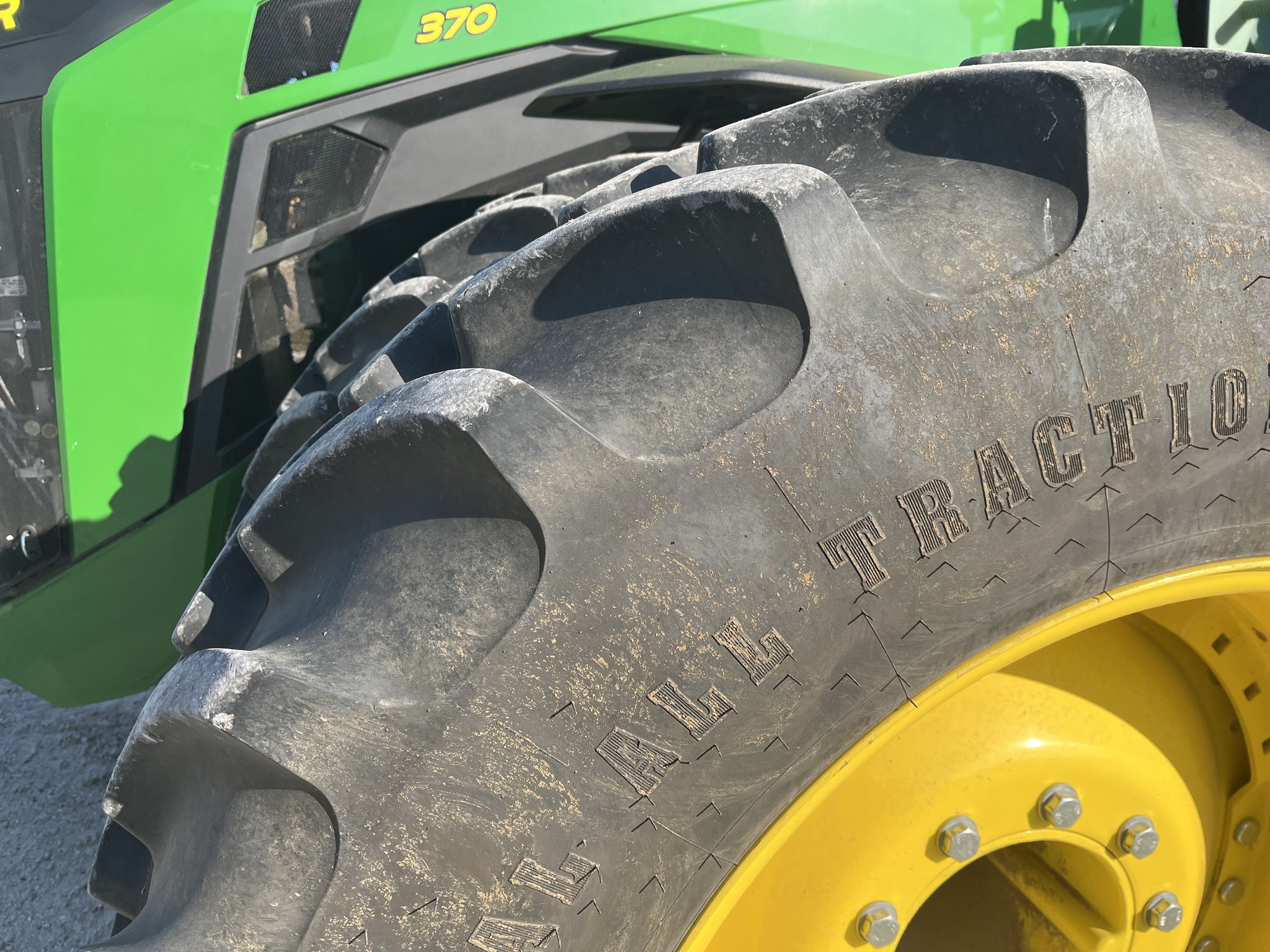  2024 John Deere 8R 370 at Heritage Tractor in Kewanee, IL