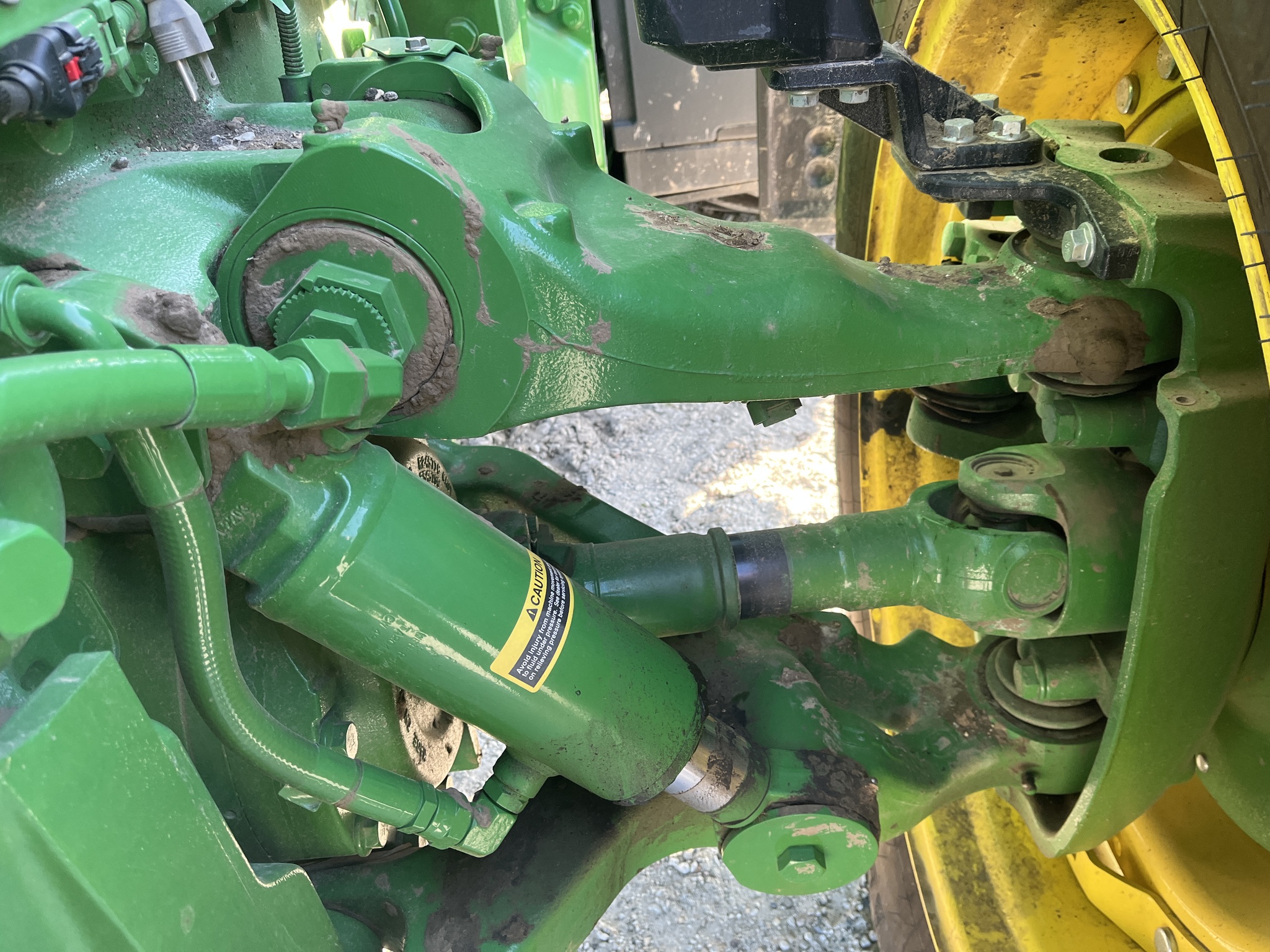  2024 John Deere 8R 370 at Heritage Tractor in Kewanee, IL
