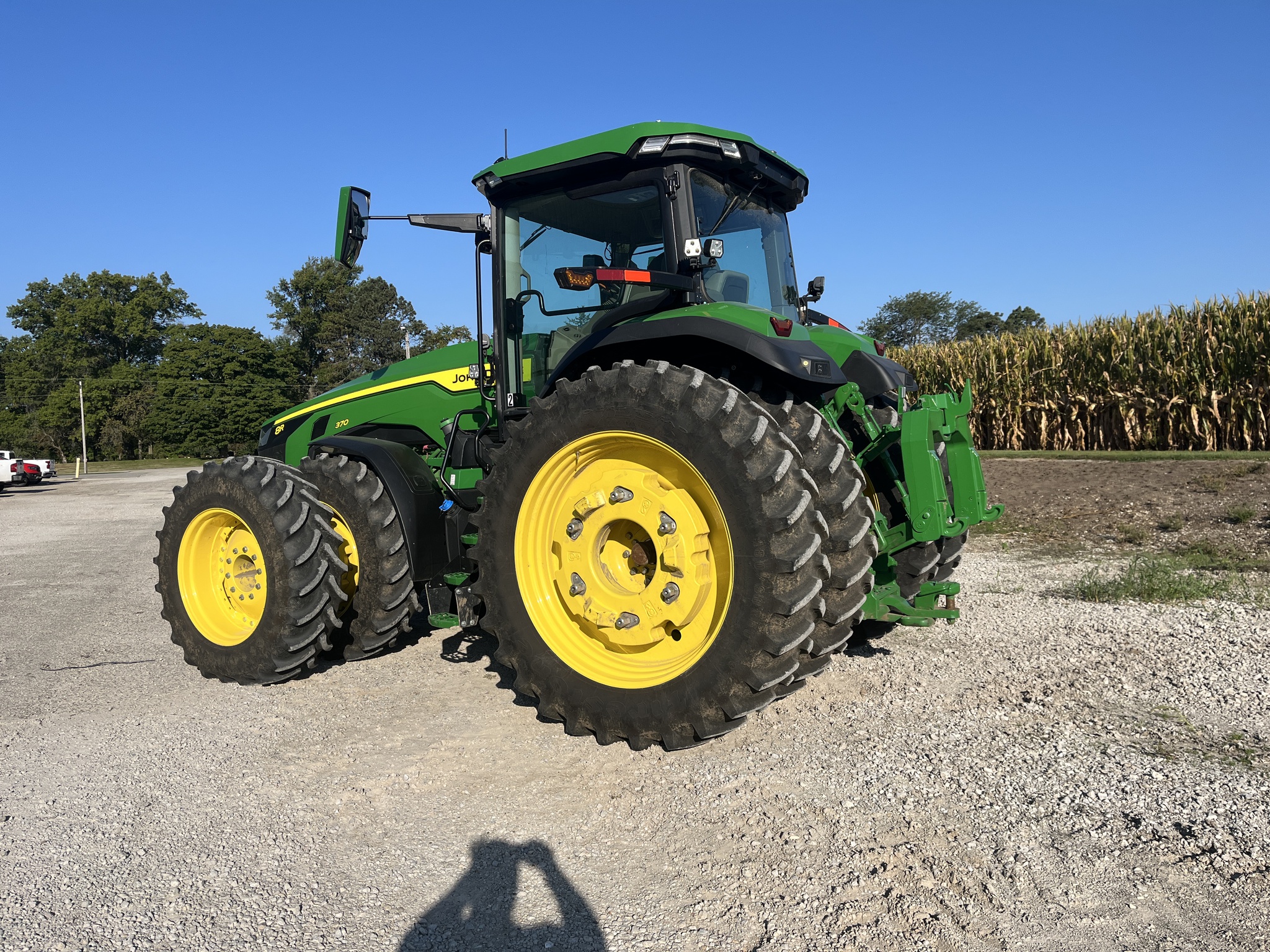  2024 John Deere 8R 370 at Heritage Tractor in Kewanee, IL