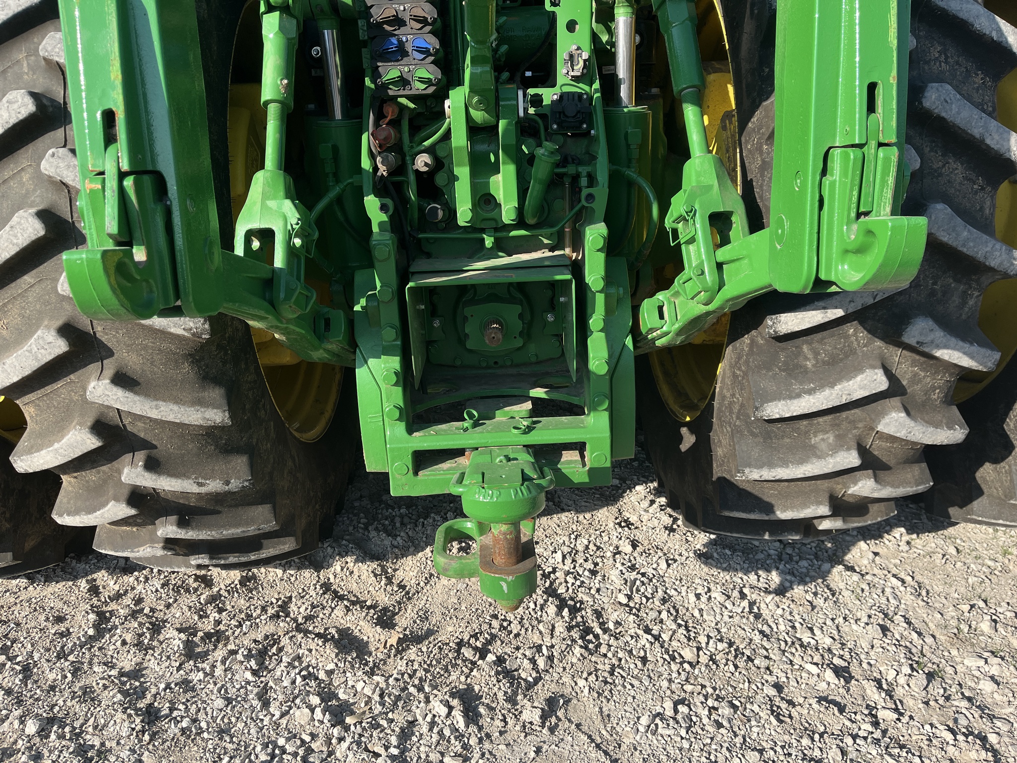  2024 John Deere 8R 370 at Heritage Tractor in Kewanee, IL