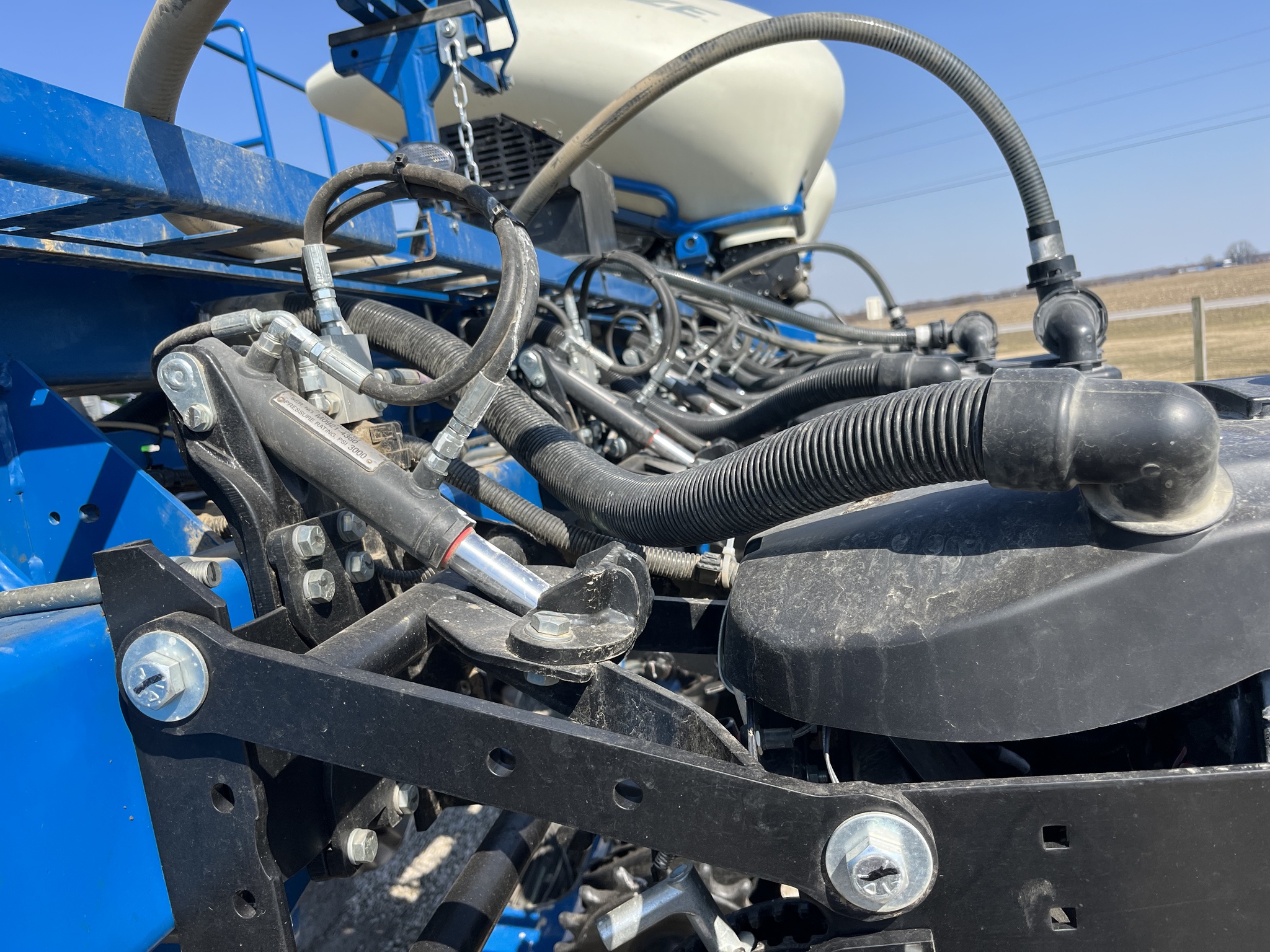 2023 Kinze 3665 Image 6