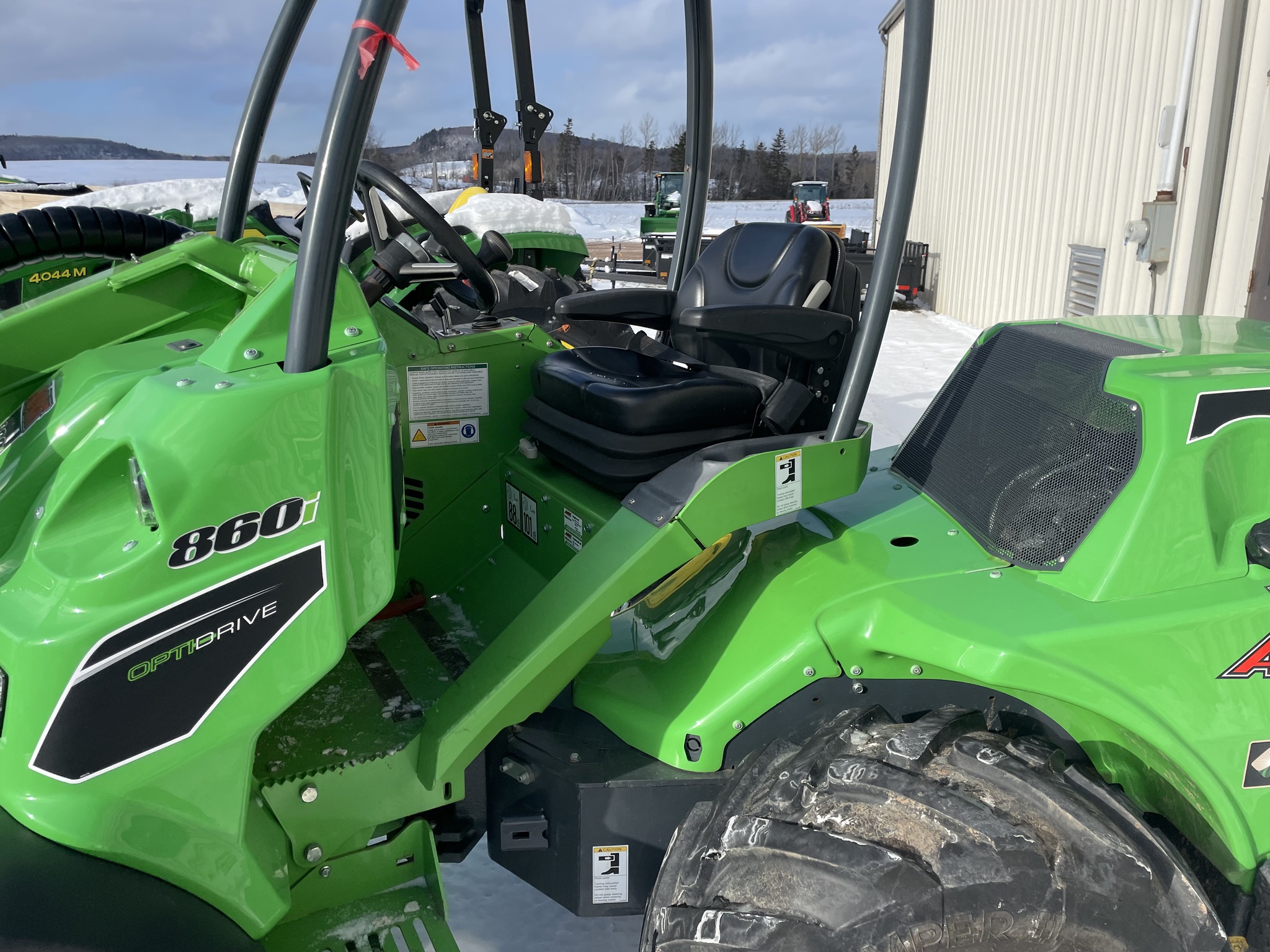 2022 Avant M860 Image 17