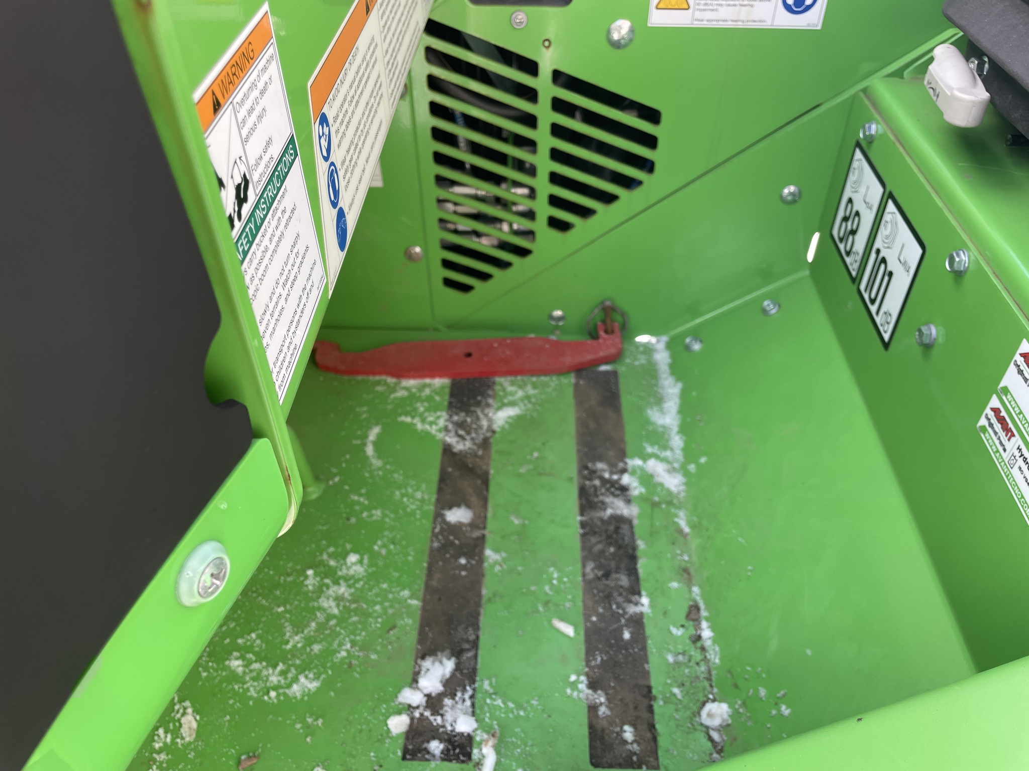 2022 Avant M860 Image 19