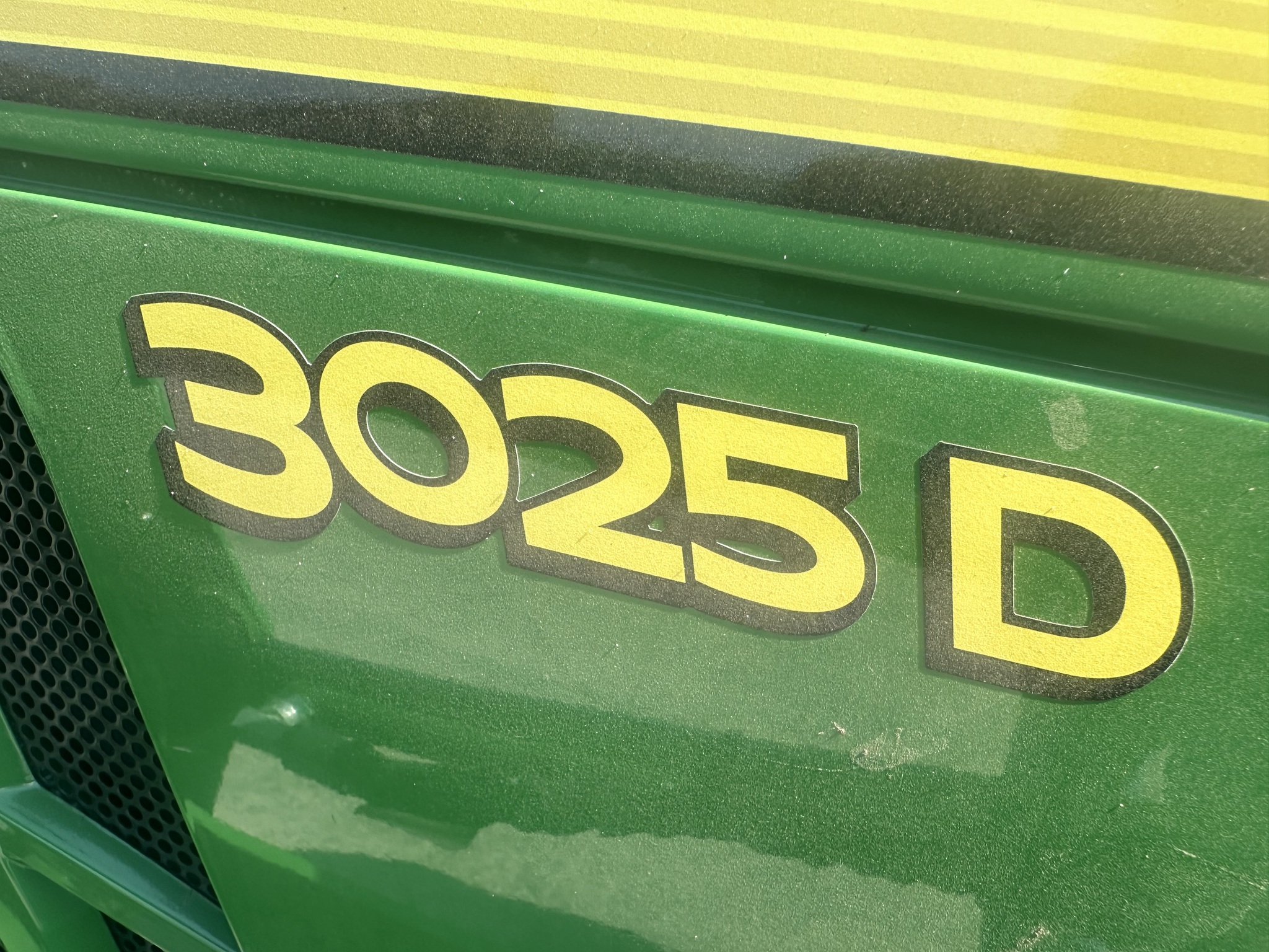 2022 John Deere 3025D Image 9