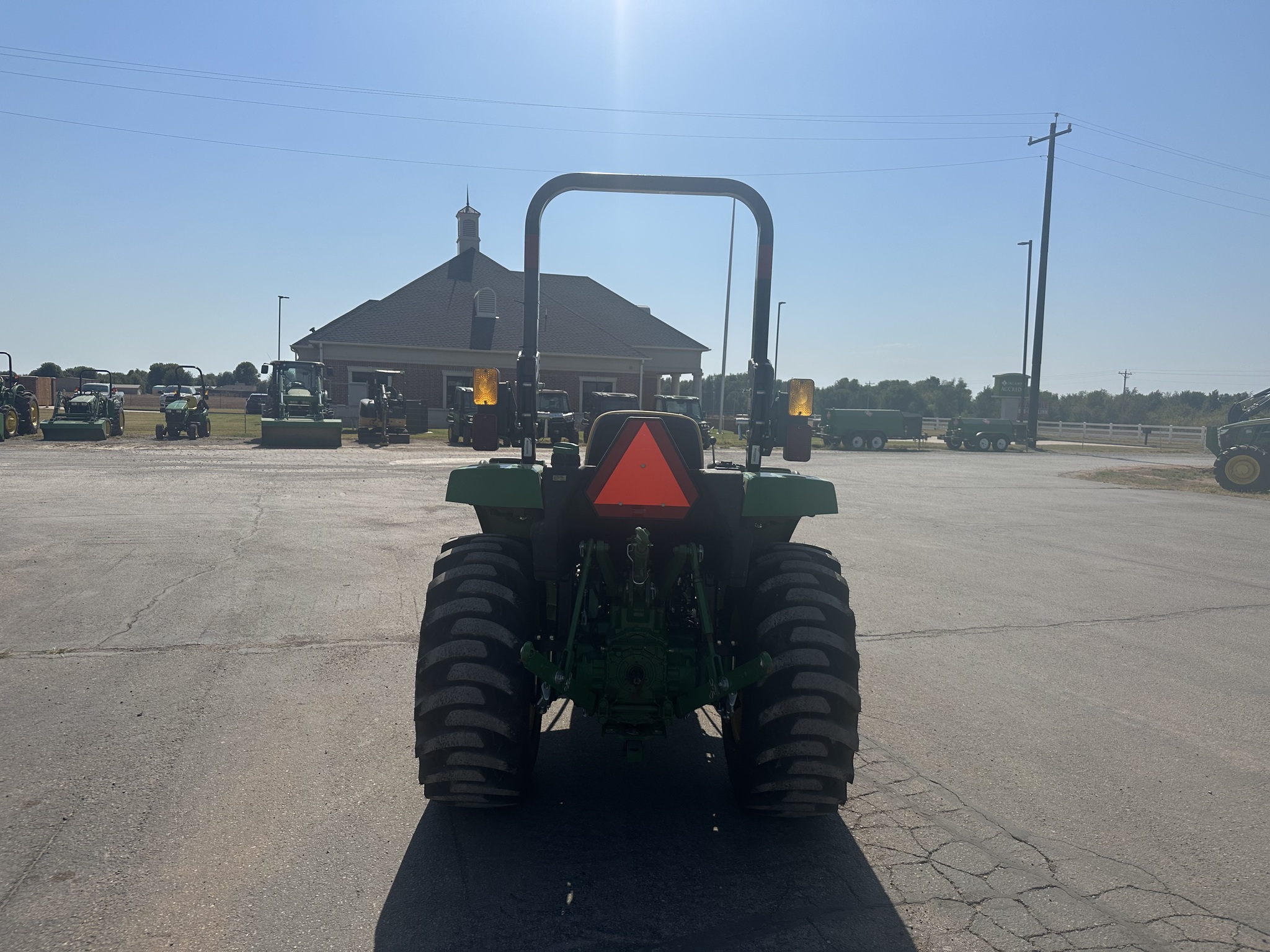 2022 John Deere 3025D Image 13