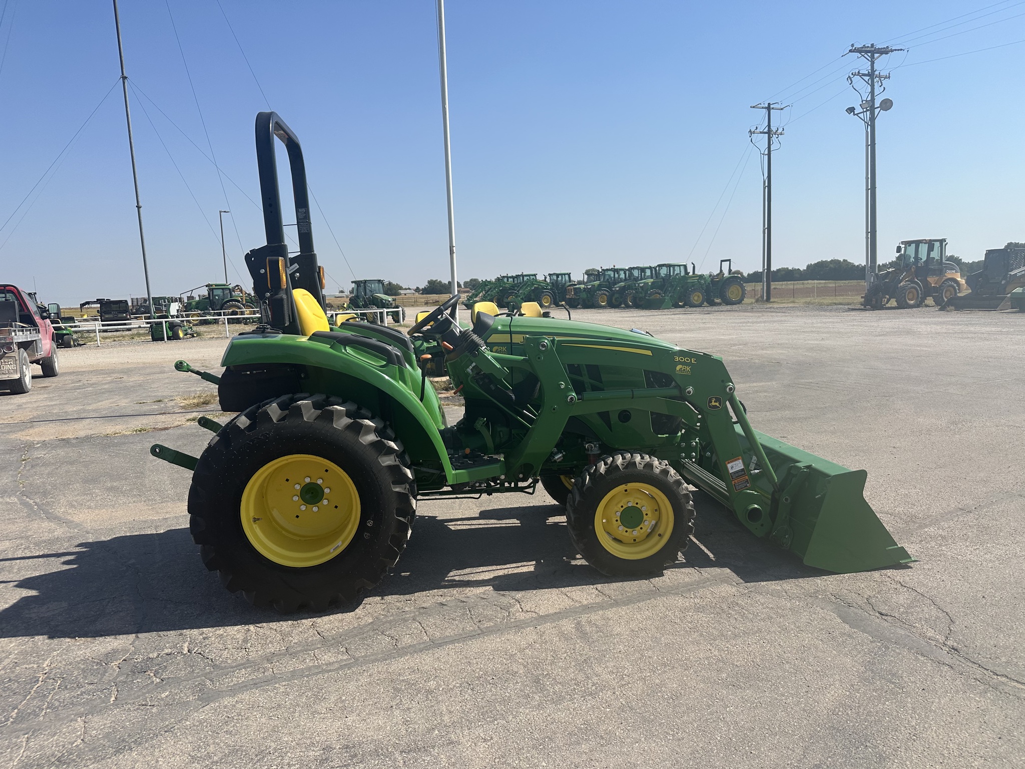 2022 John Deere 3025D Image 15