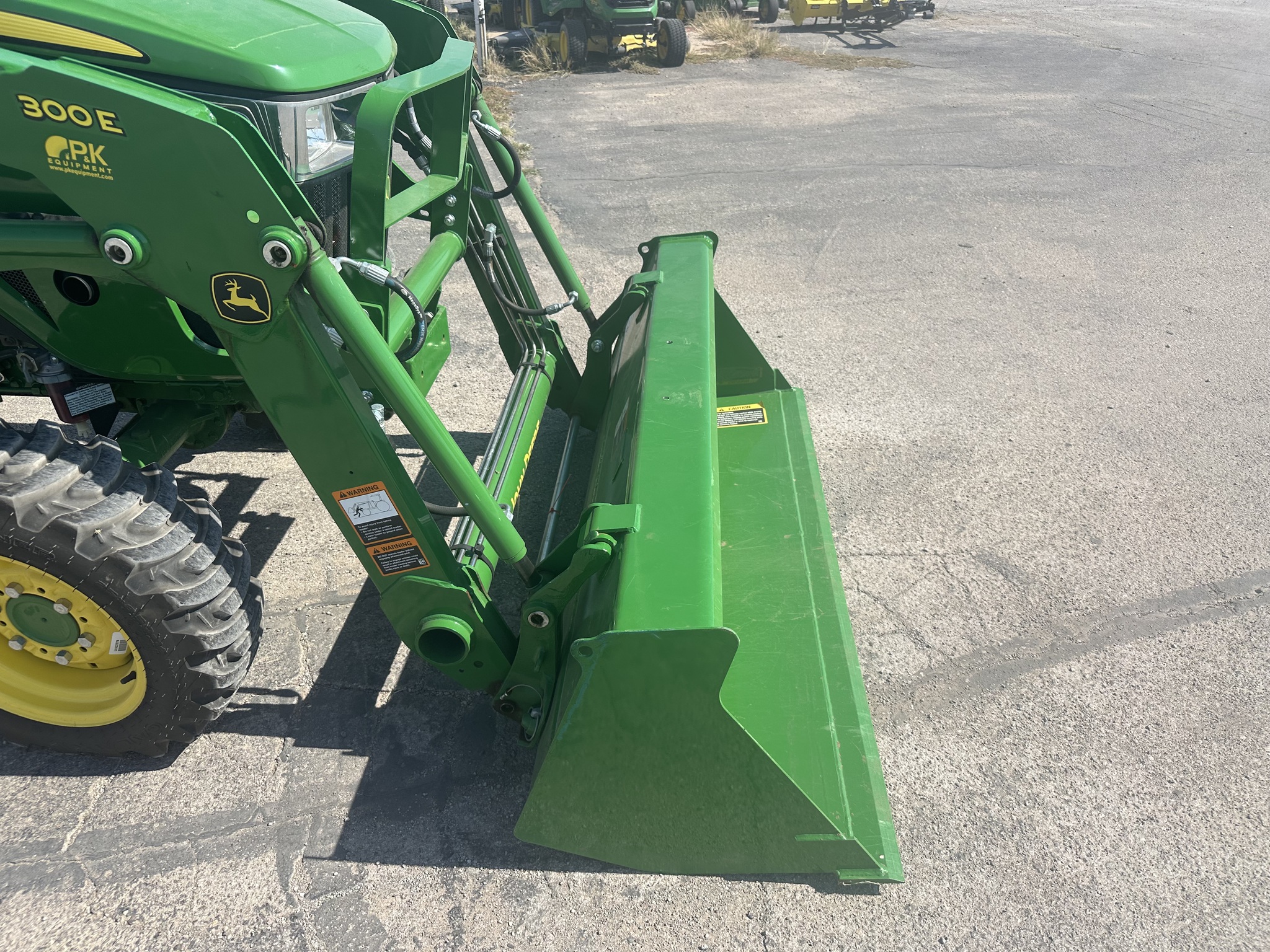 2022 John Deere 3025D Image 18