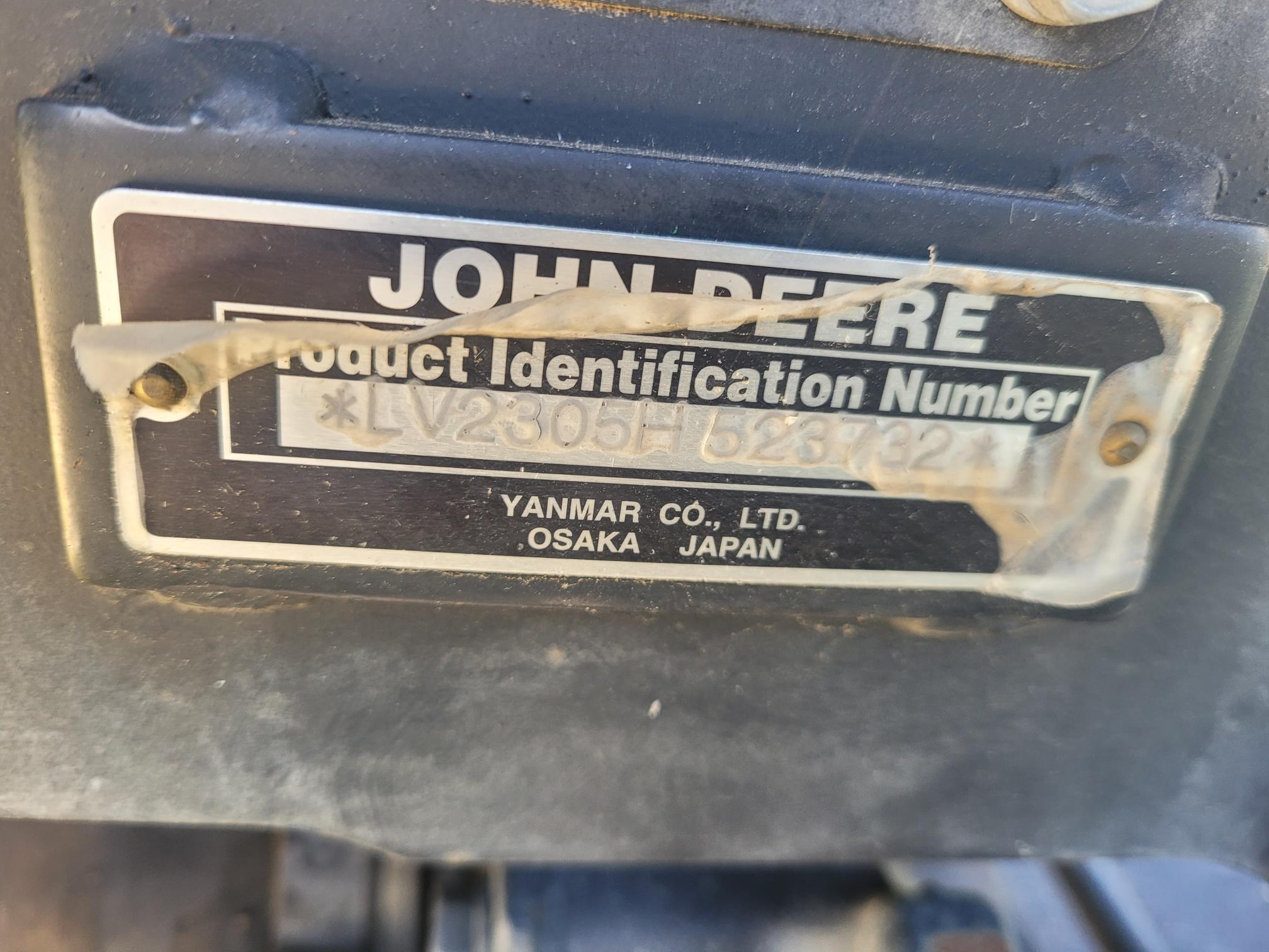 2009 John Deere 2305 Image 9