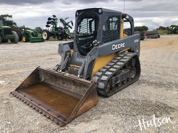Photo of 2012 John Deere 323D