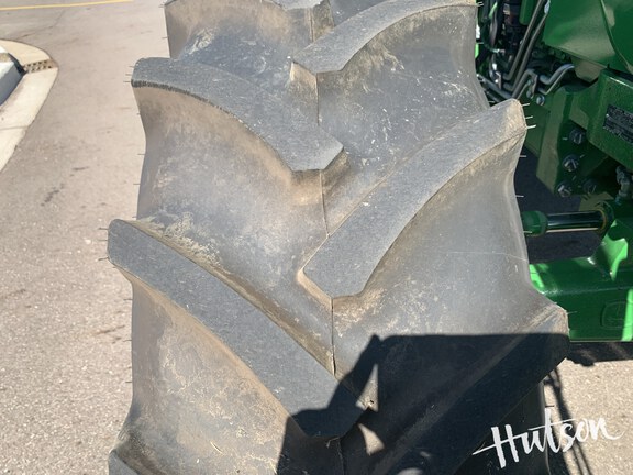 Photo of 2023 John Deere 6105E