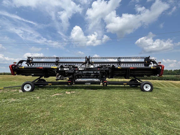 Used 2012 Case IH 2162-35 Combine Platforms at Koenig Equipment in Oxford, OH - Photo3