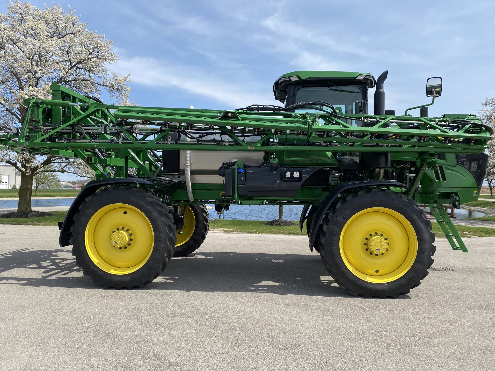 2024 John Deere 408R Image 3