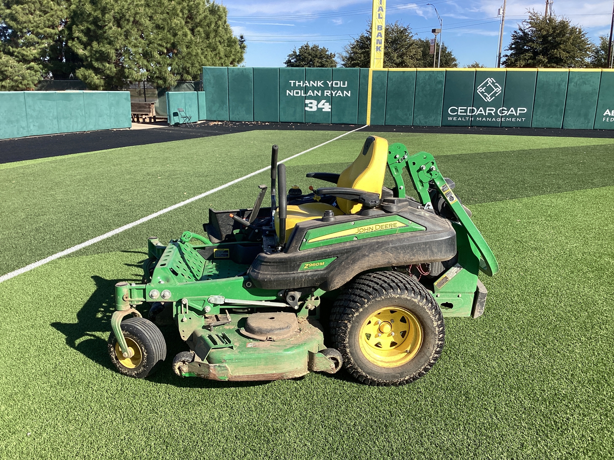 2022 John Deere Z960m Image 1