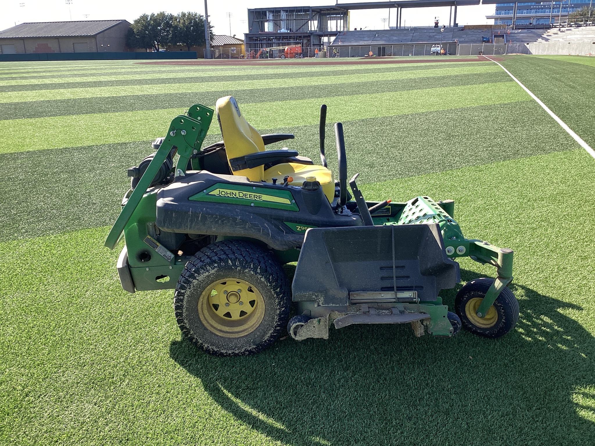 2022 John Deere Z960m Image 4