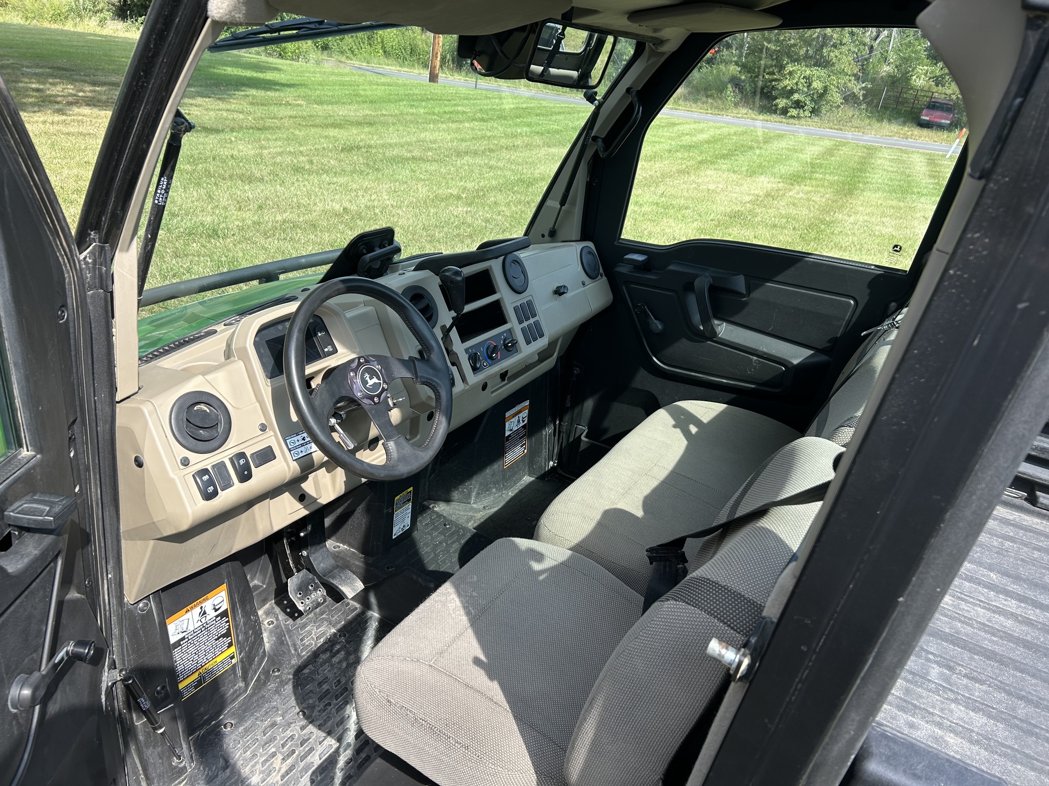  2022 John Deere XUV 835R at Heritage Tractor in Atchison, KS