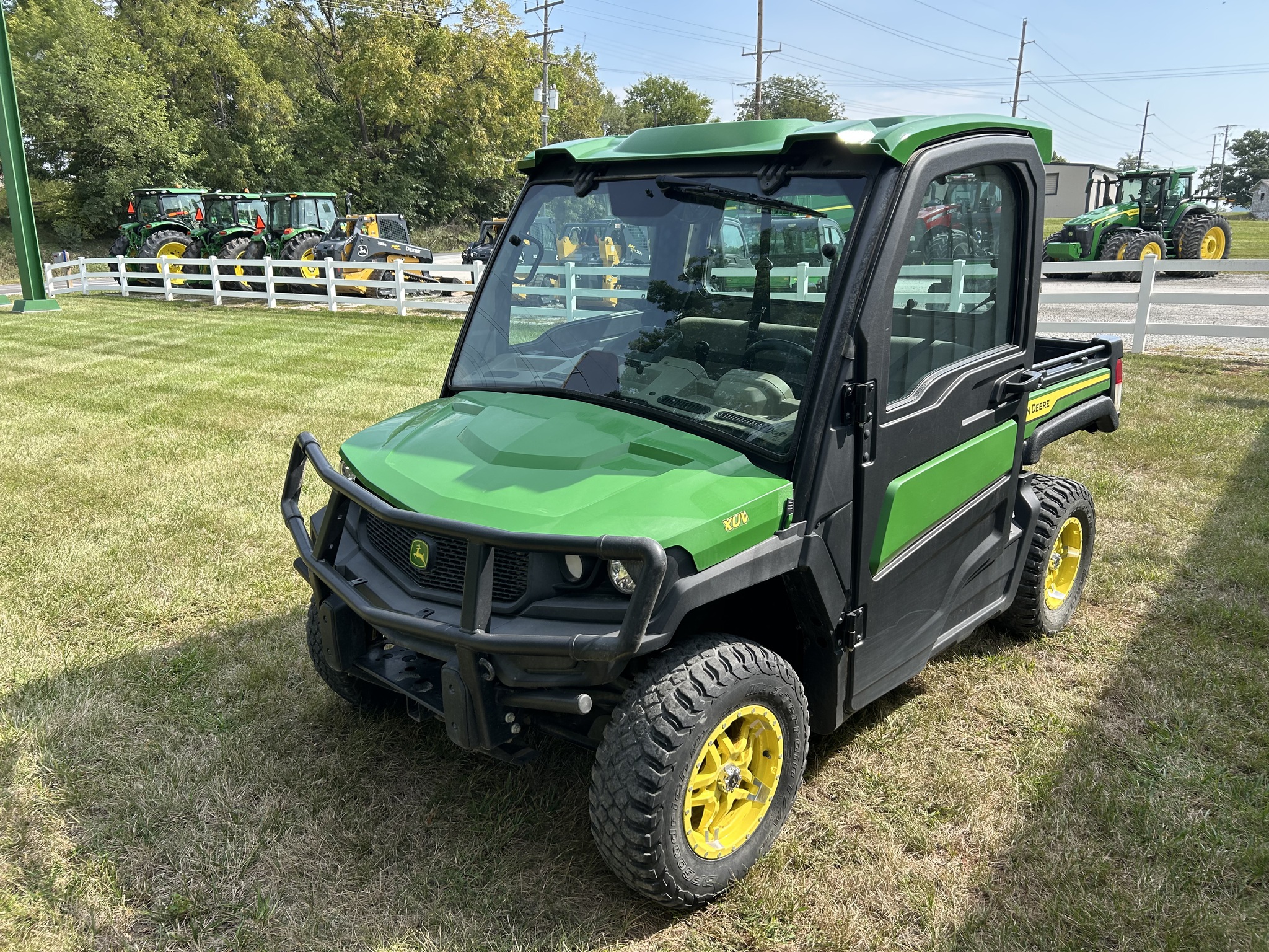  2022 John Deere XUV 835R at Heritage Tractor in Atchison, KS