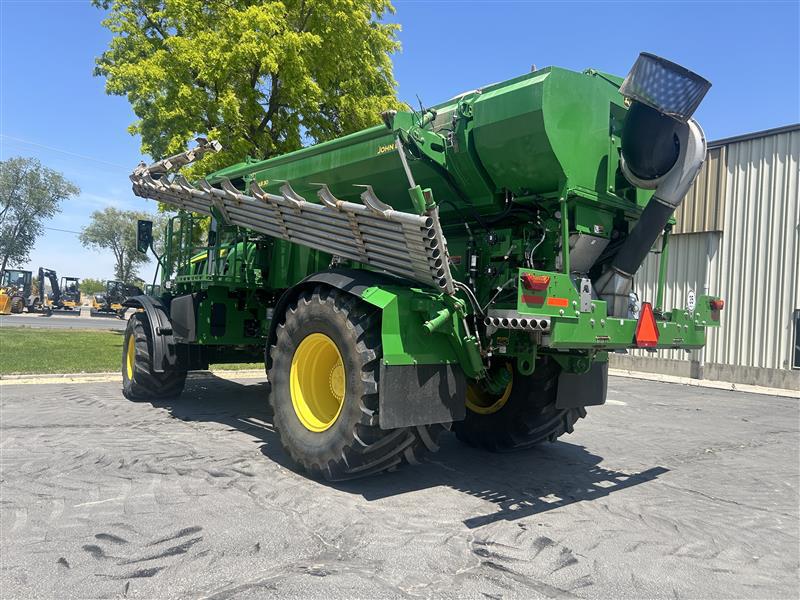 2024 John Deere 800R Image 3